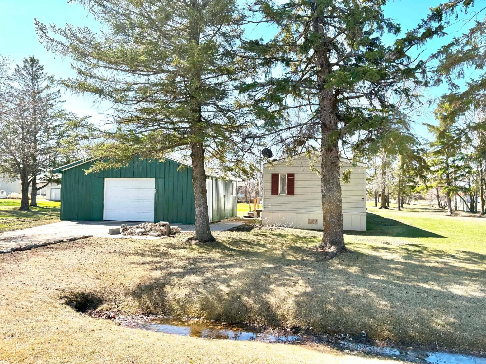 302 Anderson ST, Strandquist, MN 56758