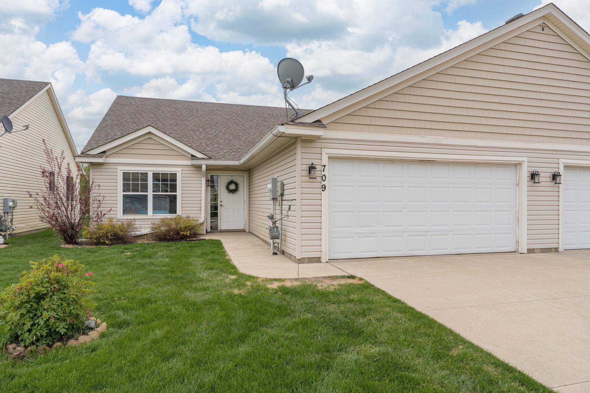 709 Tomahawk CT, Madison Lake, MN 56063