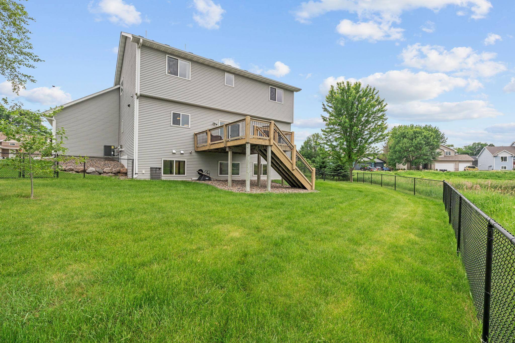 305 Art ST NW, New Prague, MN 56071