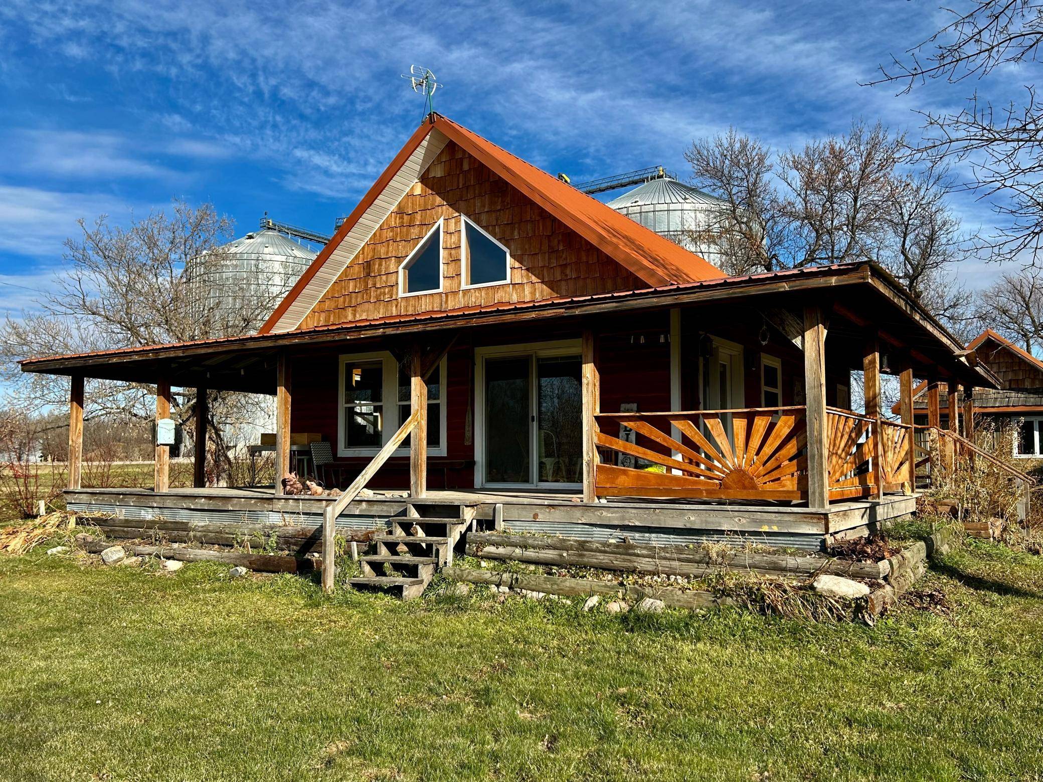 305 Oak ST, Hastings, ND 58049