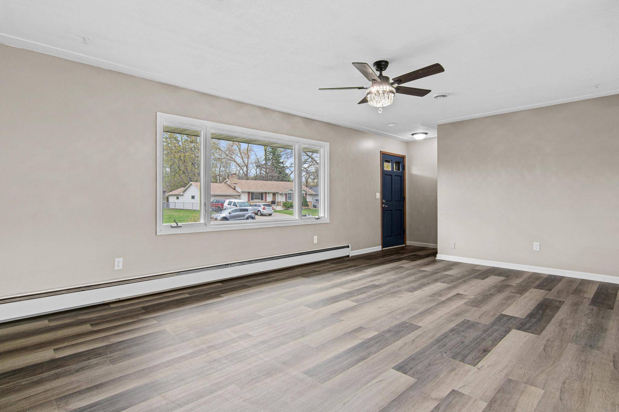 8033 Georgia AVE N, Brooklyn Park, MN 55445