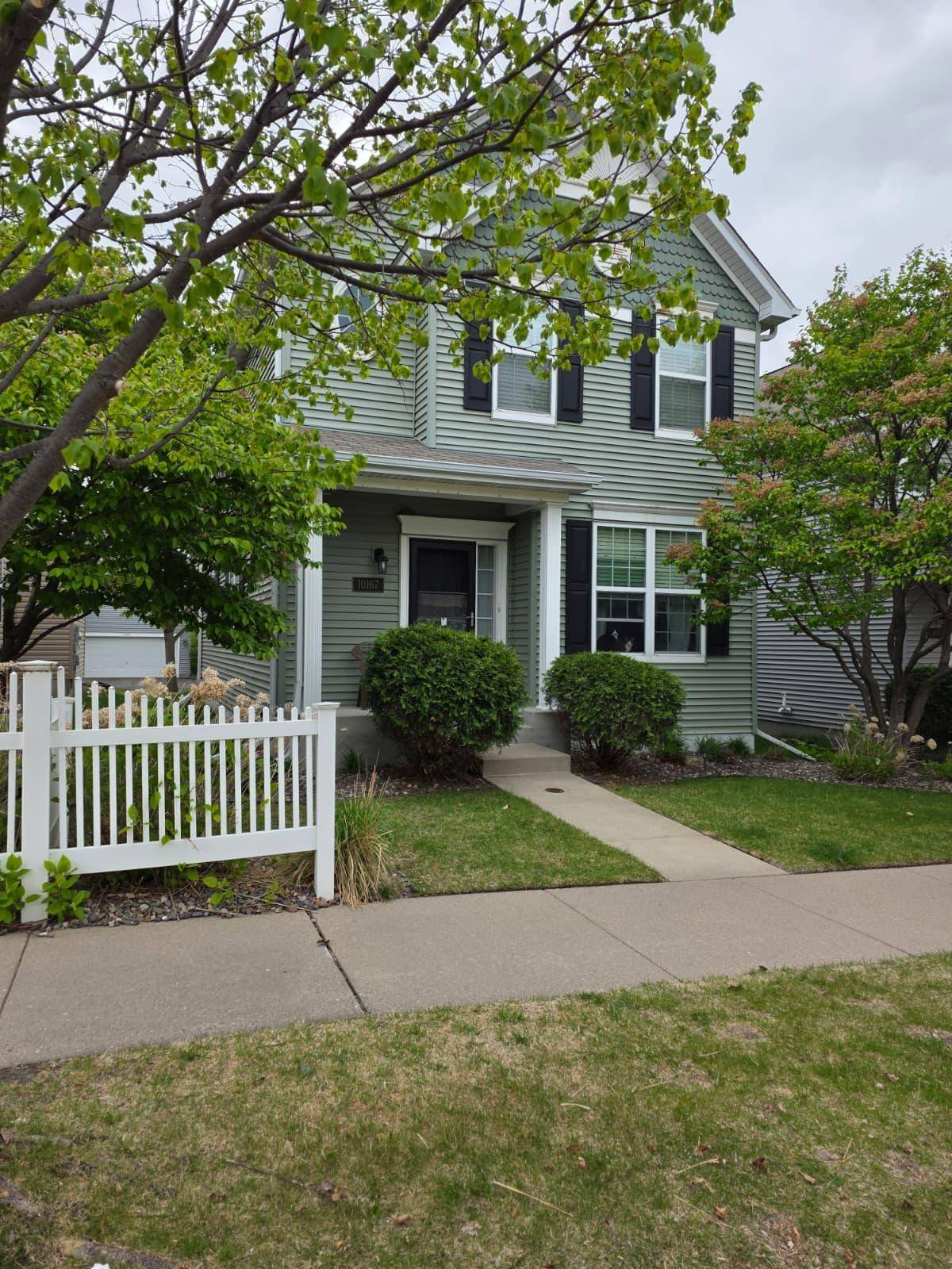 10167 Indigo DR, Eden Prairie, MN 55347