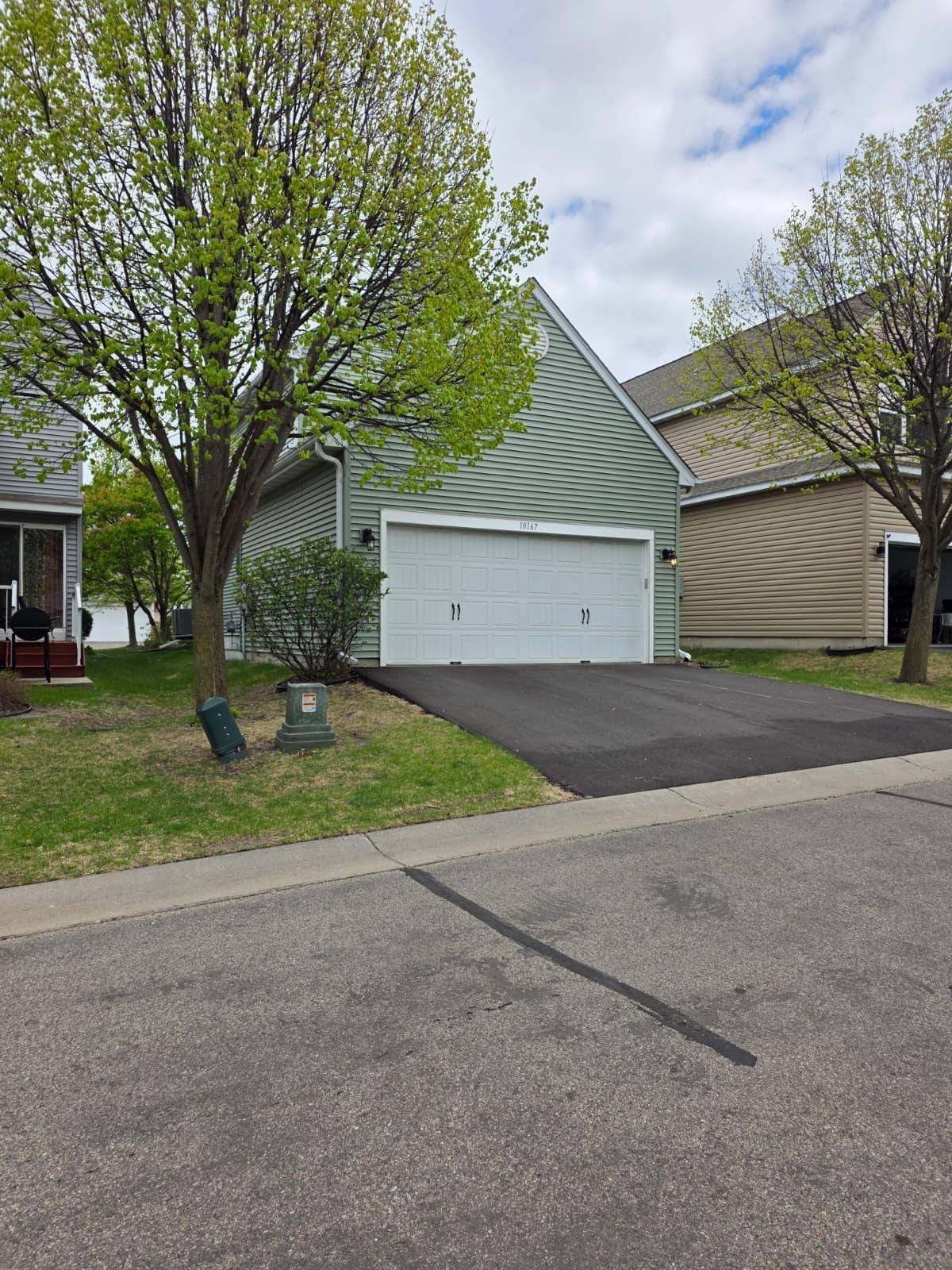 10167 Indigo DR, Eden Prairie, MN 55347