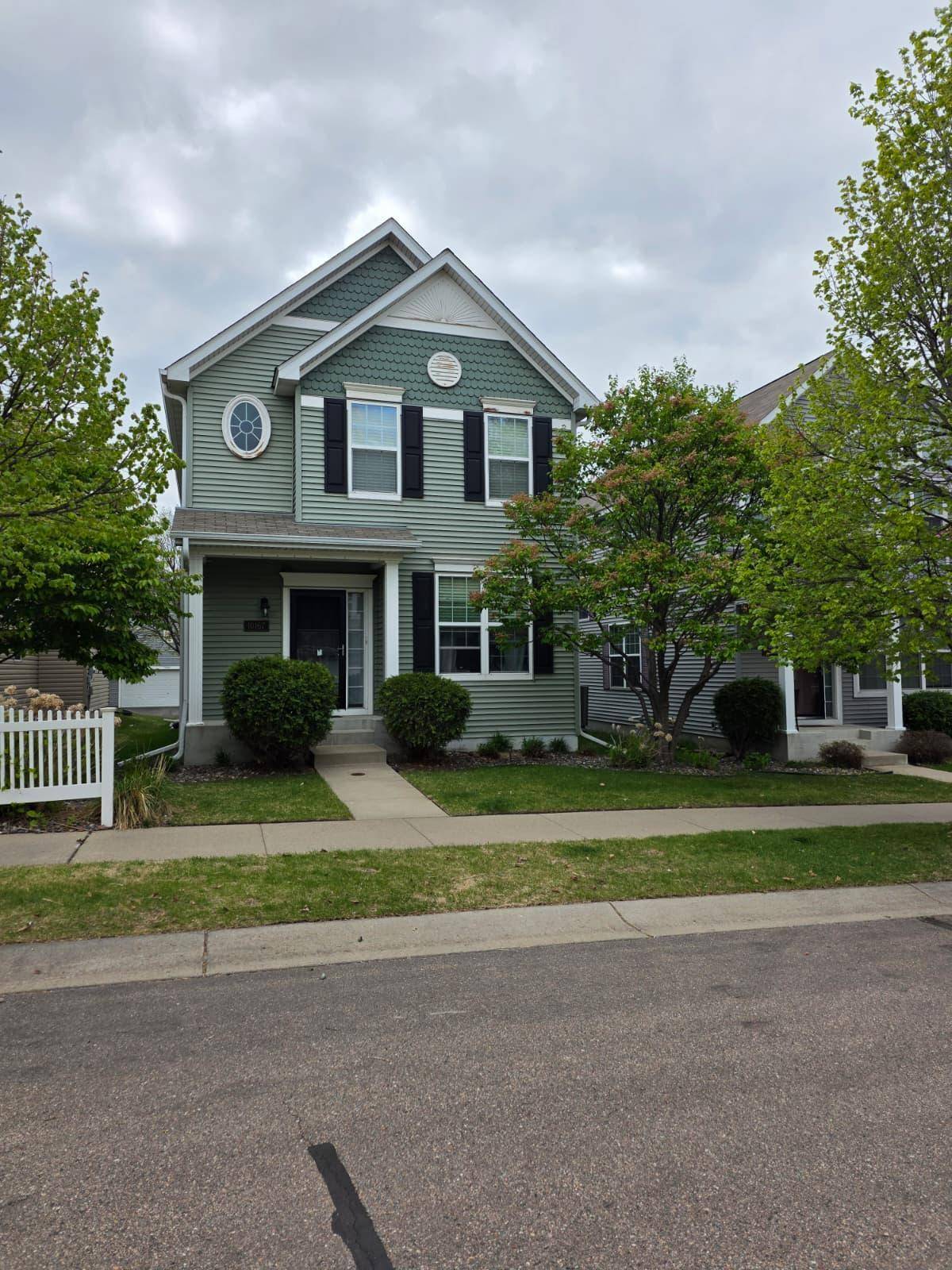 10167 Indigo DR, Eden Prairie, MN 55347