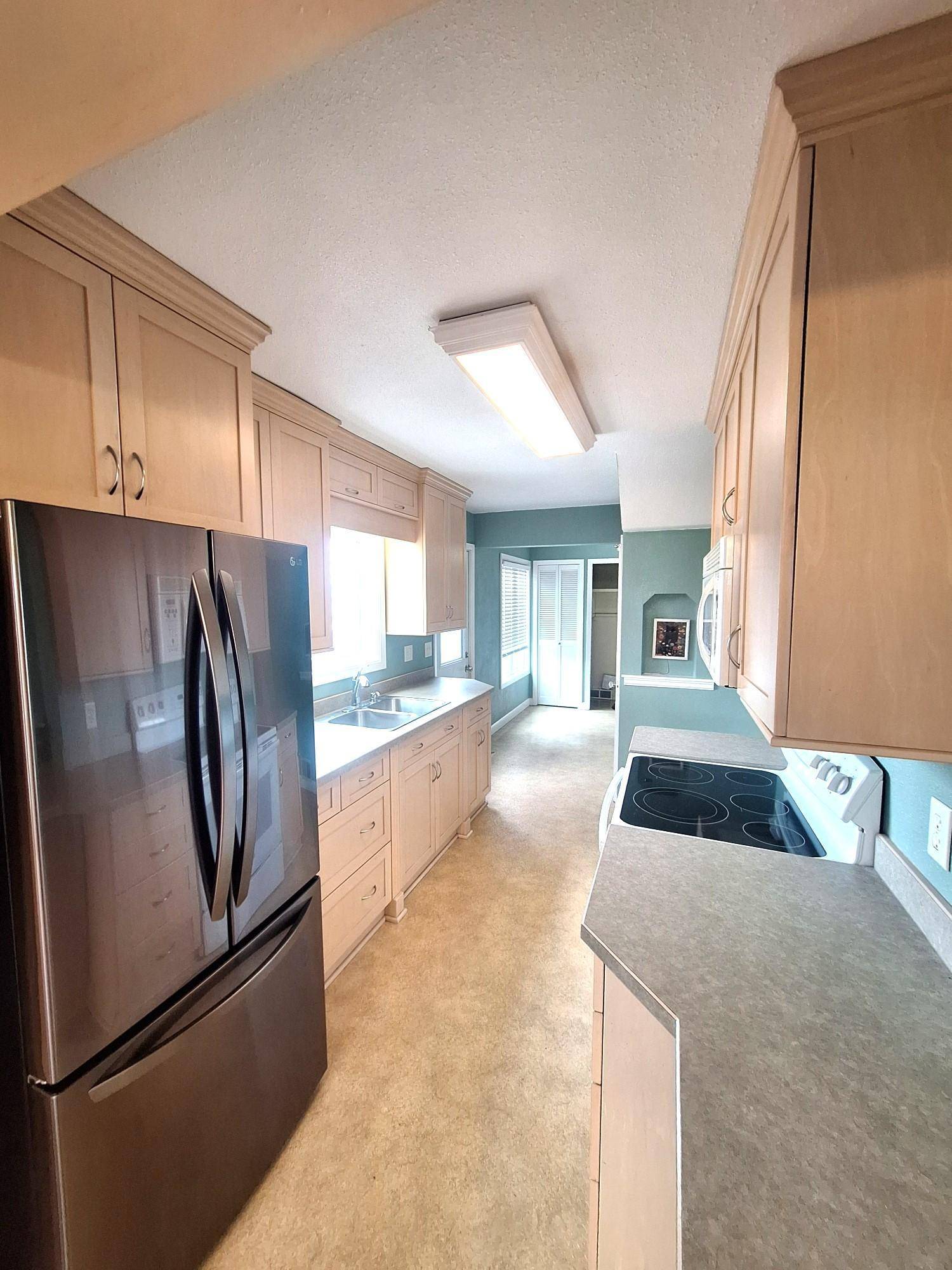 911 Emmerling AVE, Walhalla, ND 58282