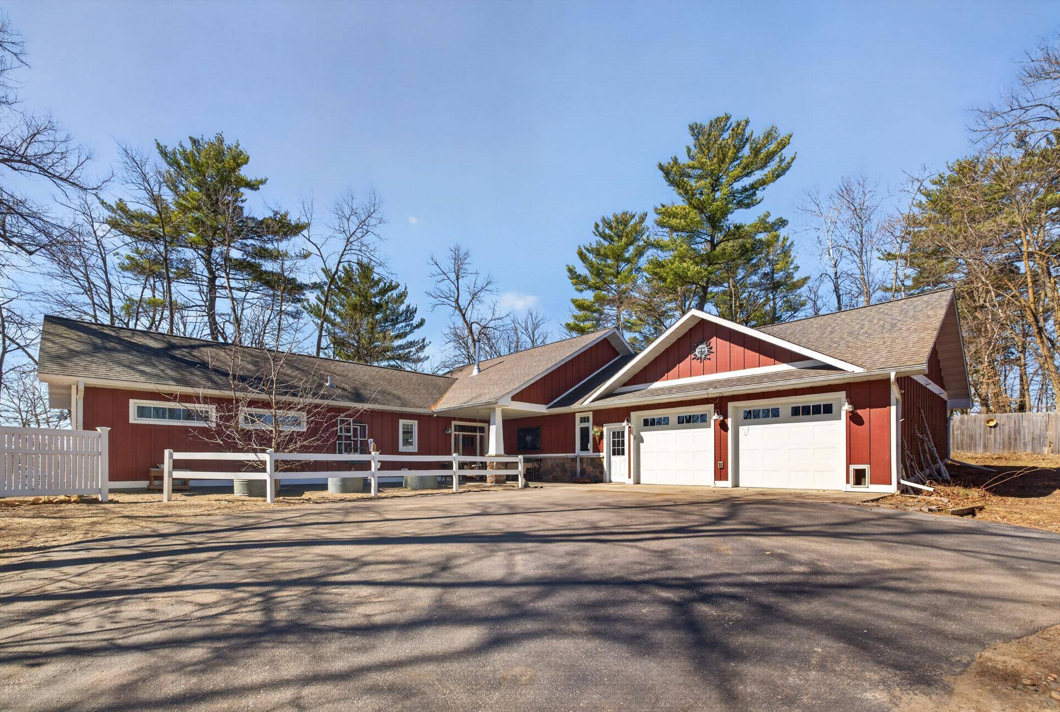 22705 Deep Woods LN, Nevis, MN 56467