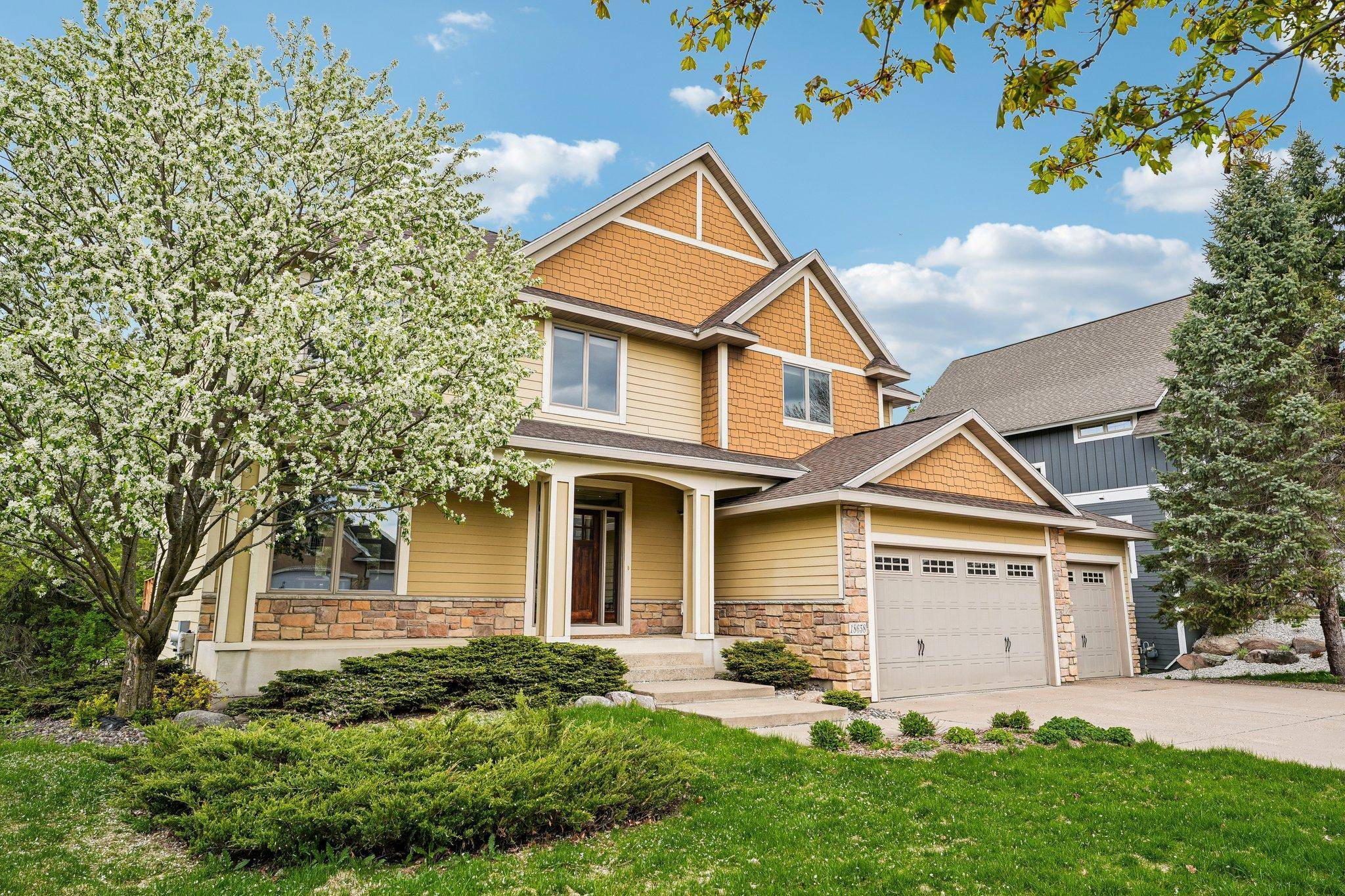 18658 Ponderosa CT, Eden Prairie, MN 55347