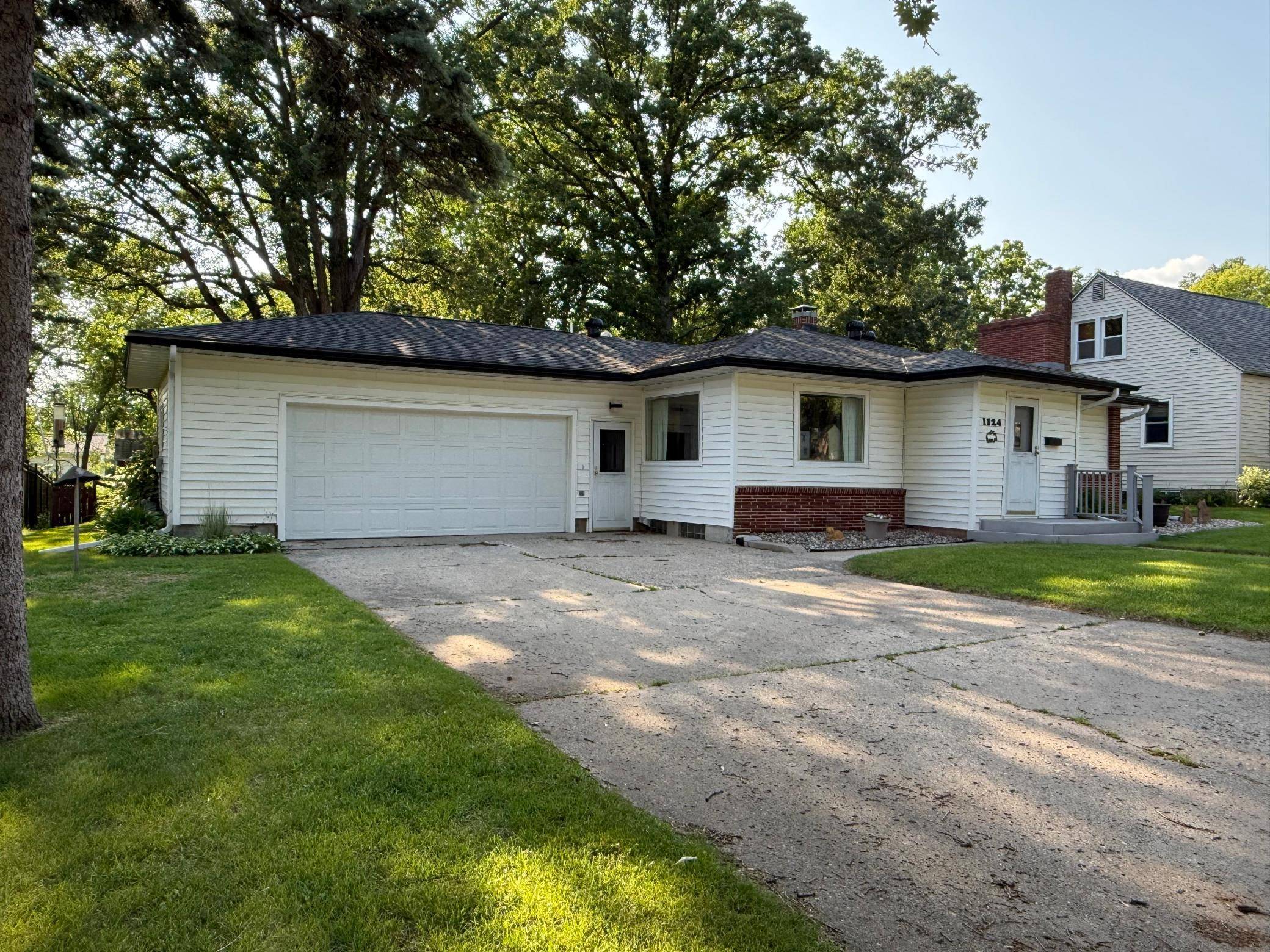 1124 Phinney AVE, Detroit Lakes, MN 56501