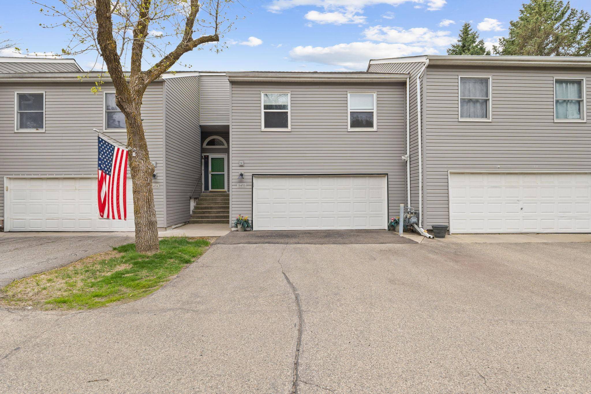 5408 Egan DR, Savage, MN 55378