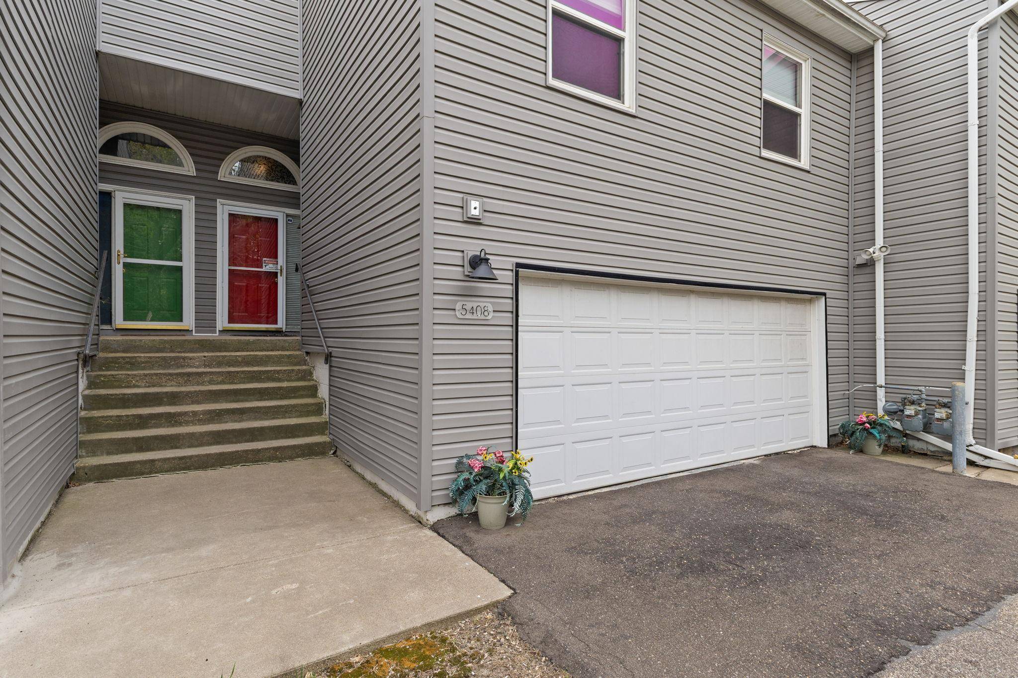 5408 Egan DR, Savage, MN 55378