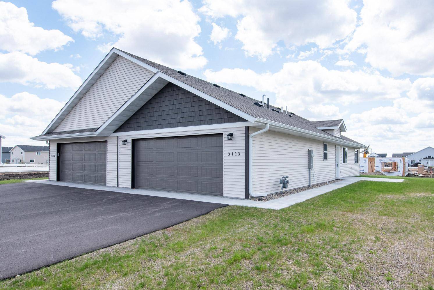 3113 Scotch LN, Mankato, MN 56001
