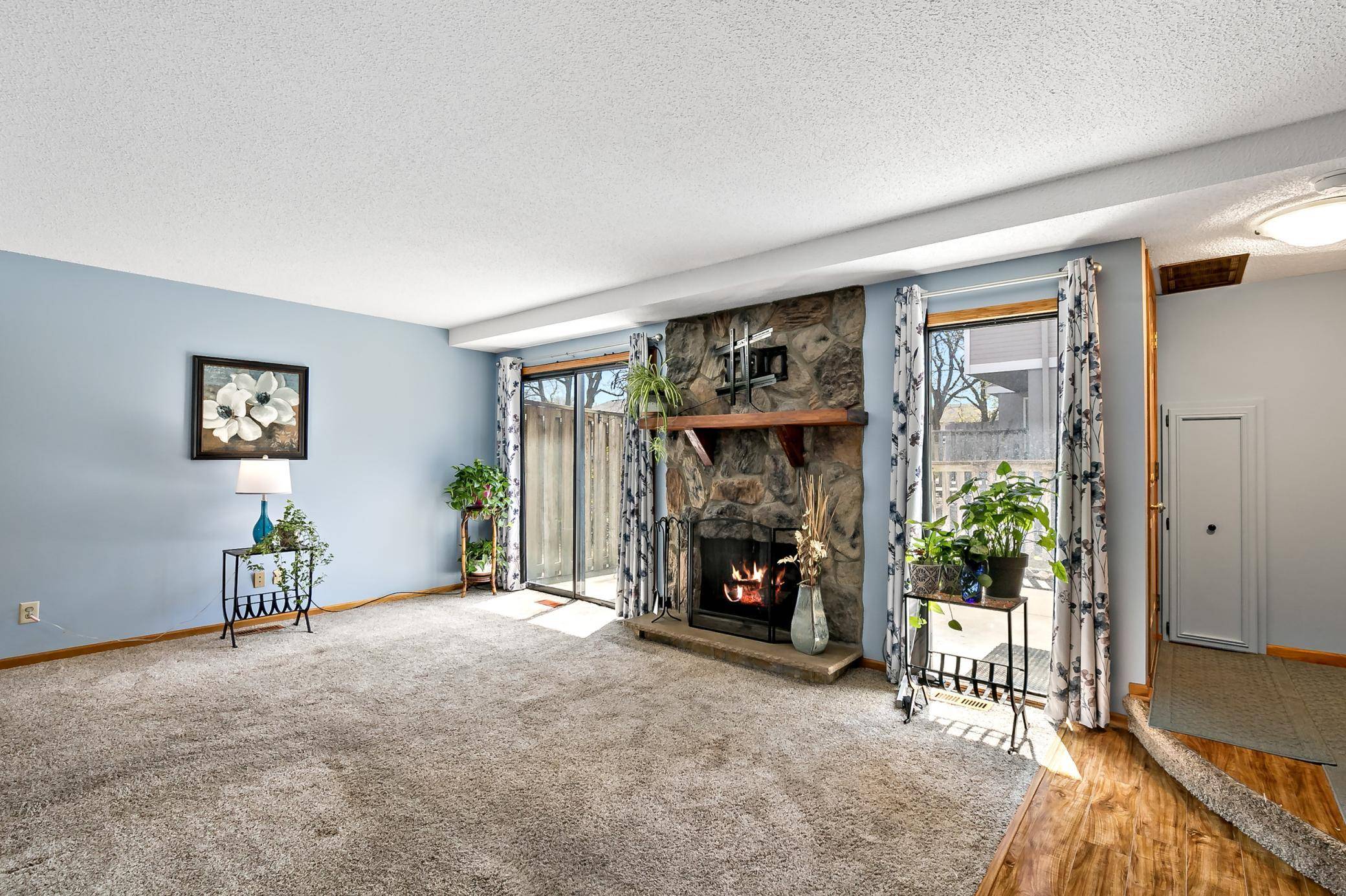 1224 Landmark TRL S, Hopkins, MN 55343
