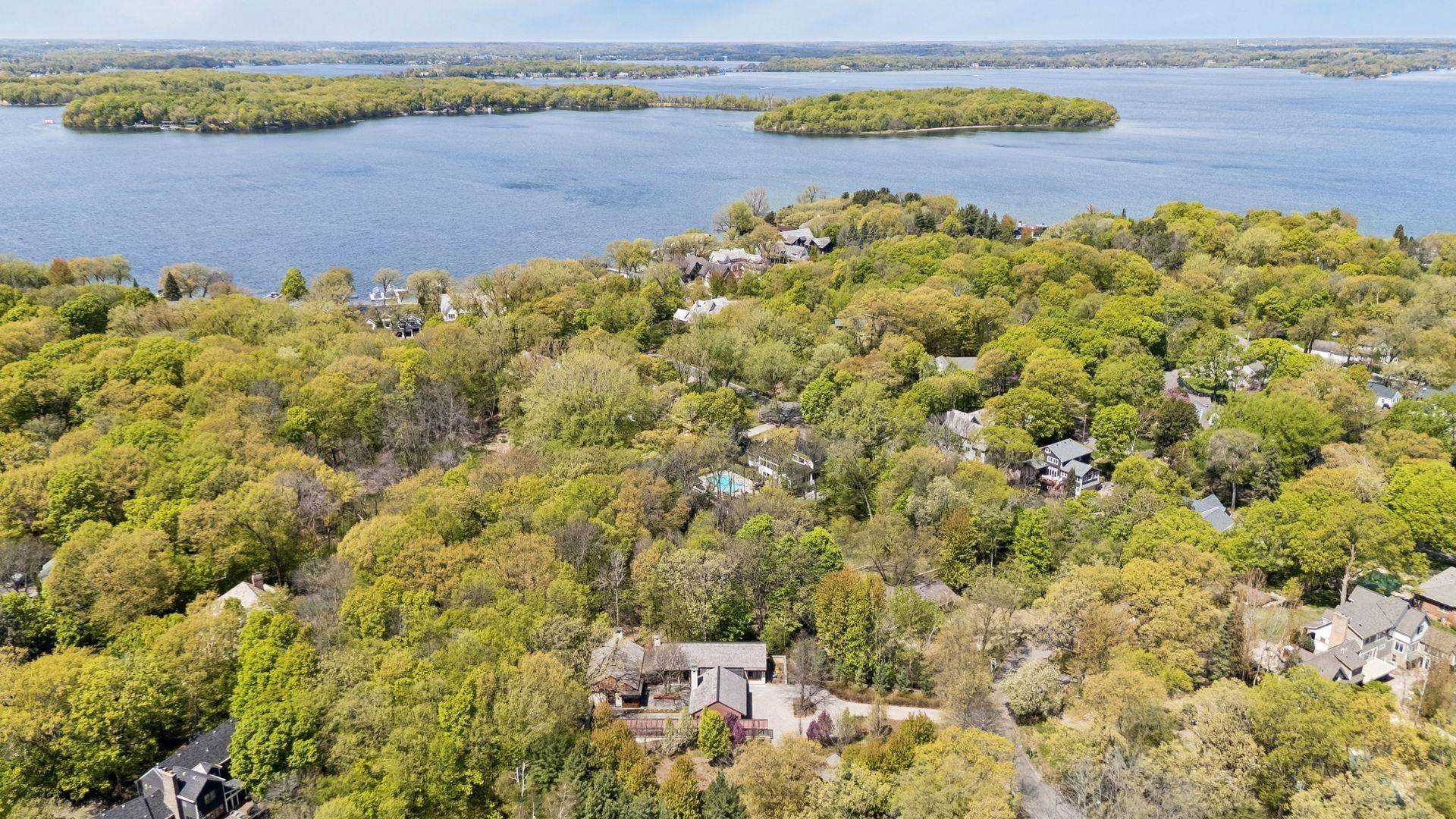 20545 Linden RD, Deephaven, MN 55331