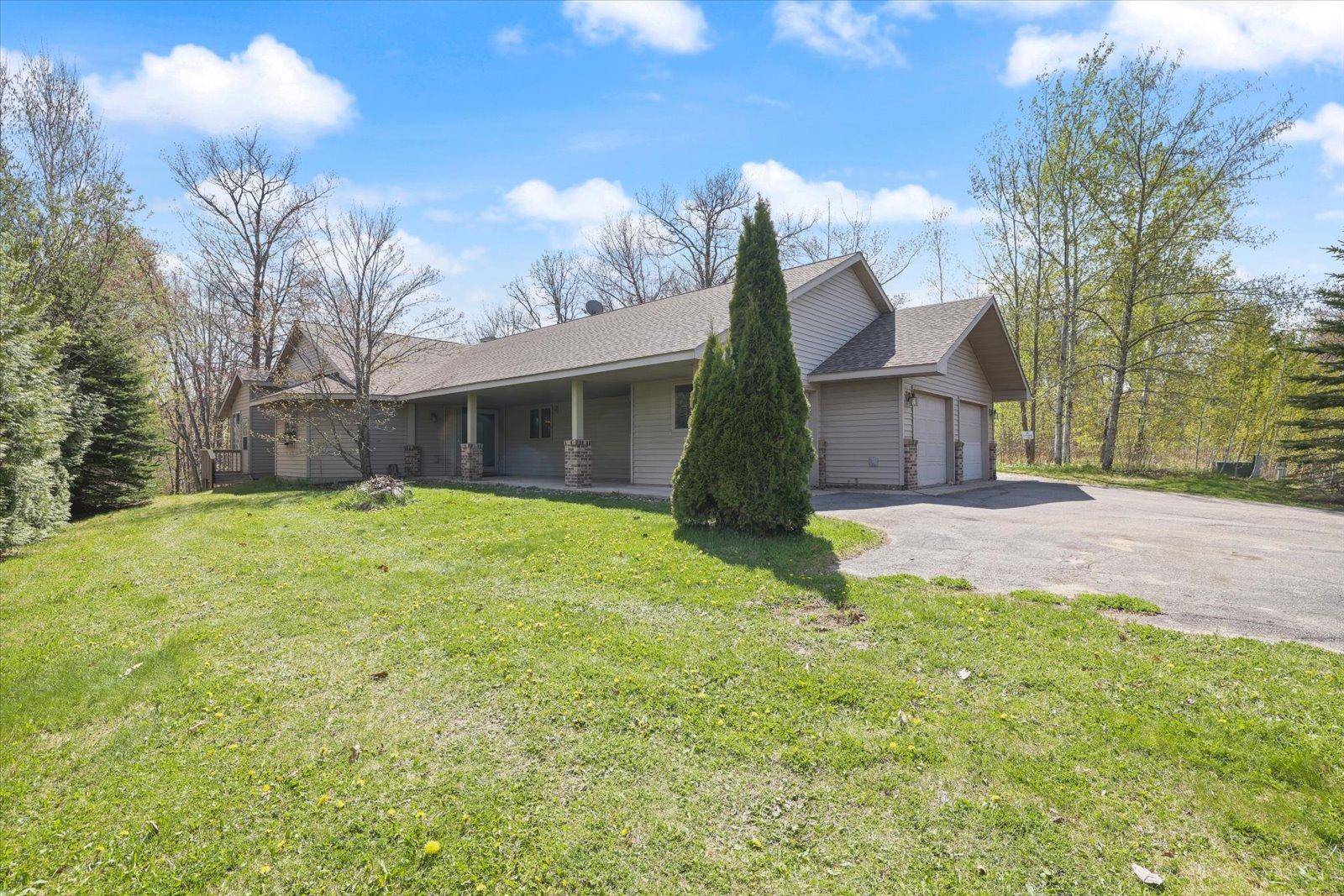 127 Eagle DR, Coleraine, MN 55722