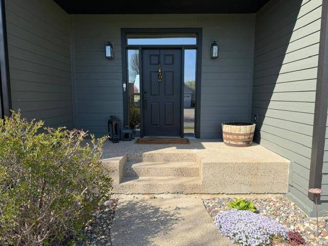 365 Trailstone DR SW, Cokato, MN 55321