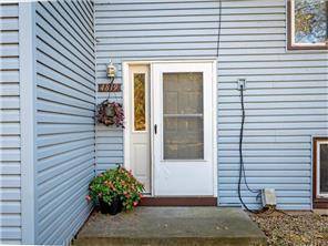 4819 Grenwich WAY N, Oakdale, MN 55128