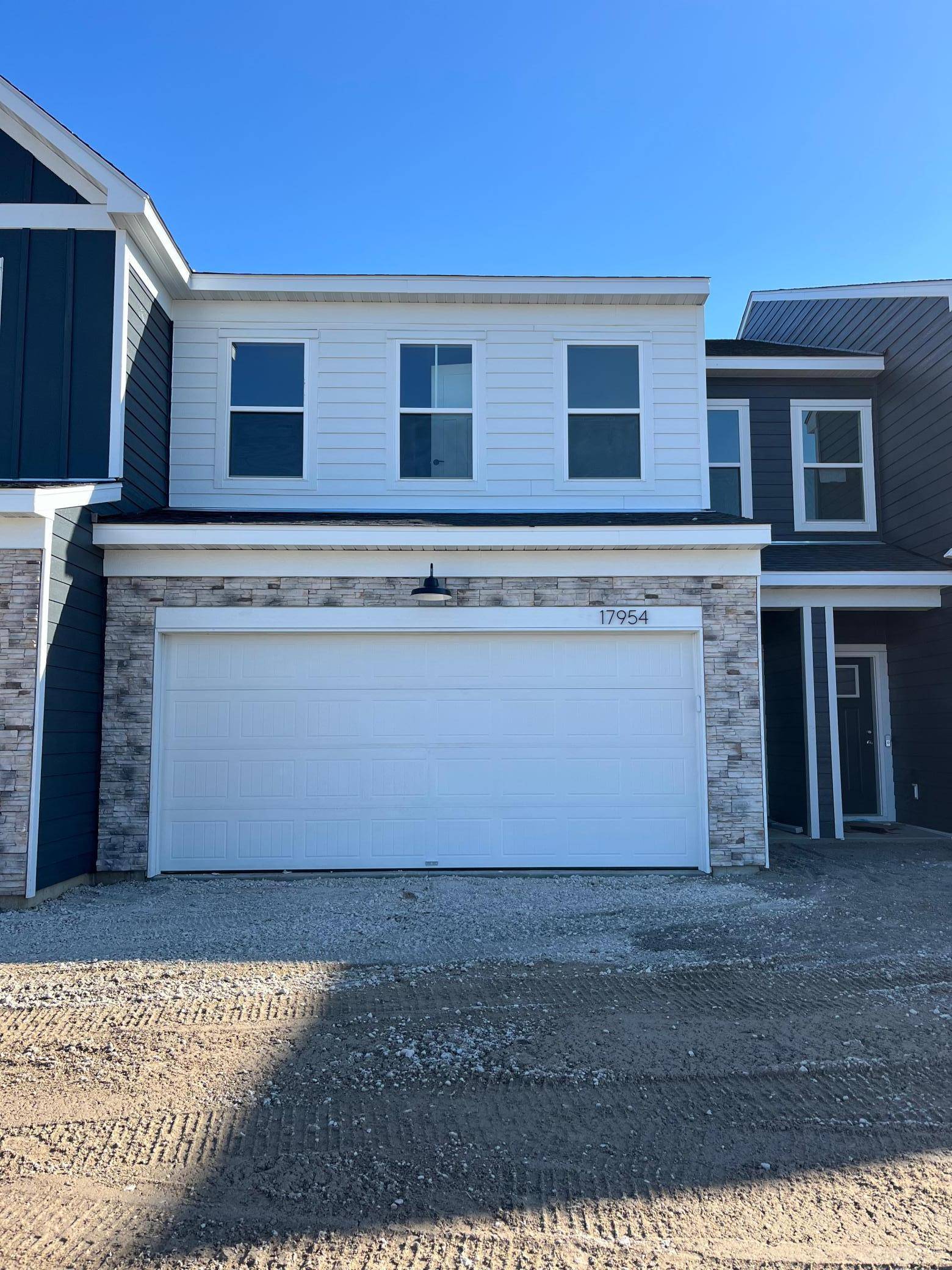 17966 Genoa DR, Lakeville, MN 55044