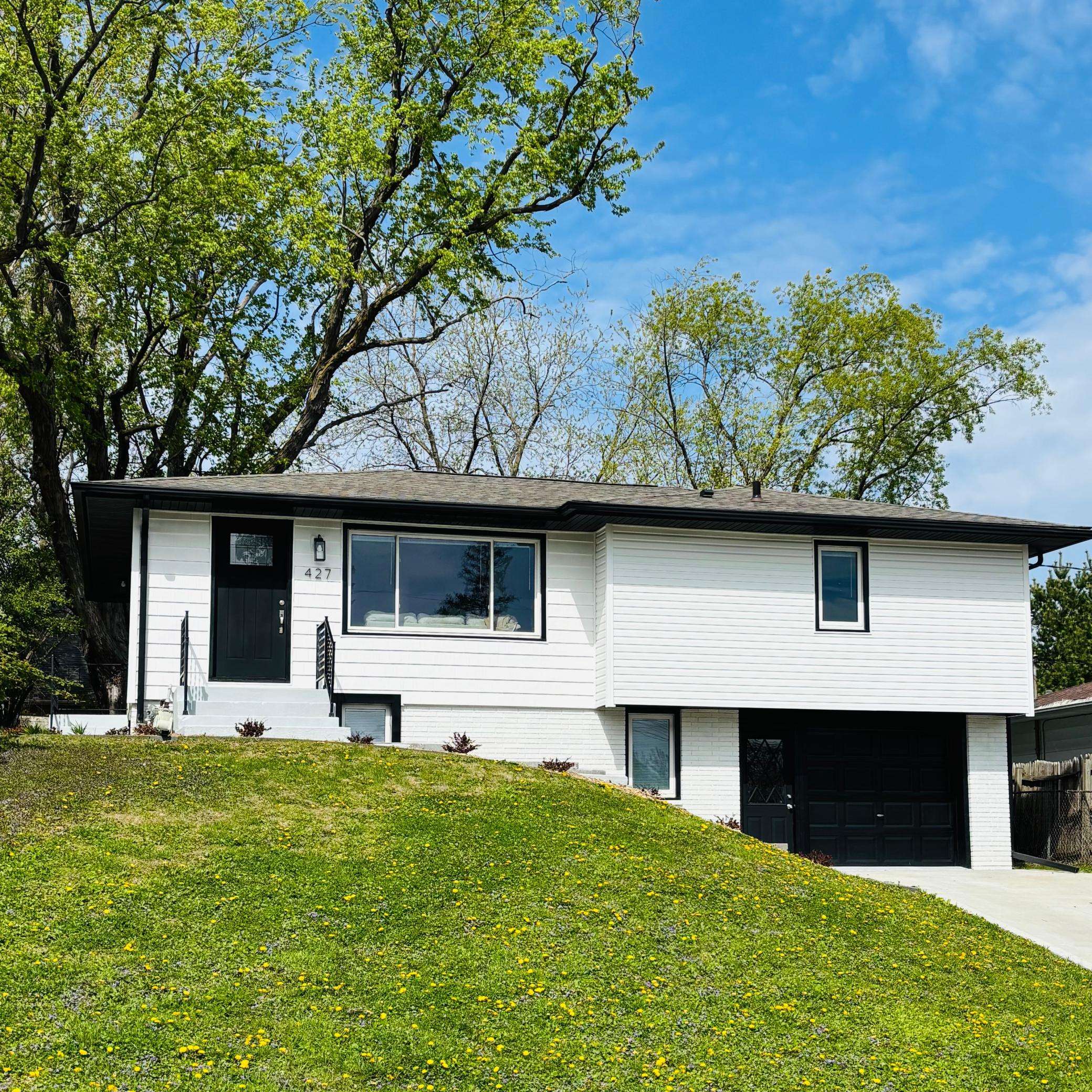 427 21st AVE SW, Rochester, MN 55902