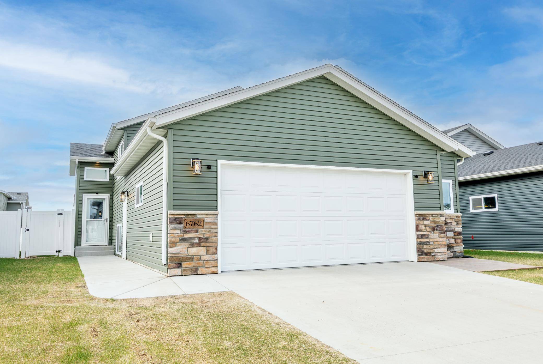 6762 69th AVE S, Horace, ND 58047