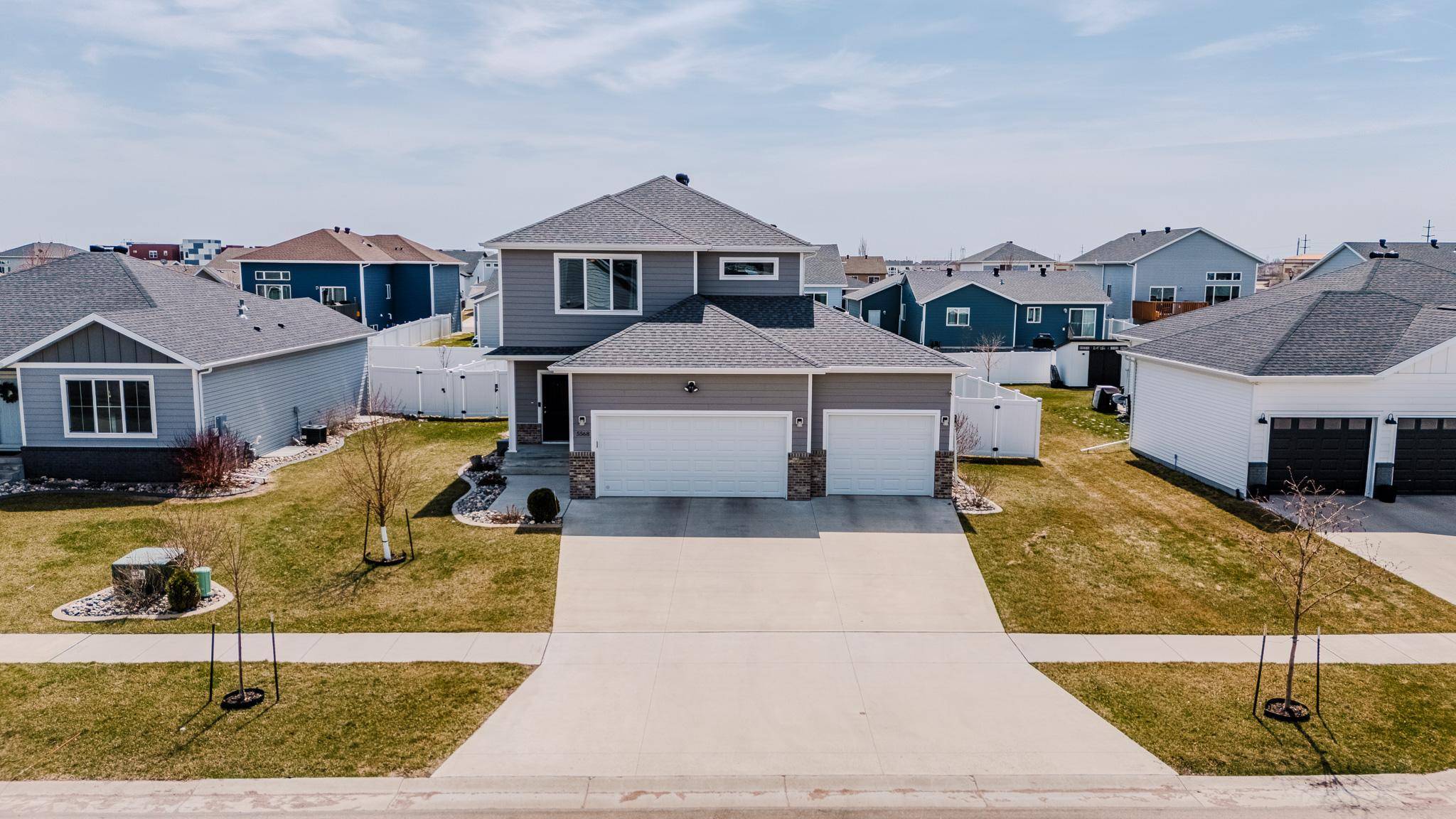 5568 37th AVE S, Fargo, ND 58104