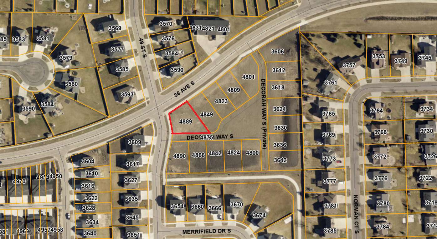 4889 Decorah WAY S, Fargo, ND 58104