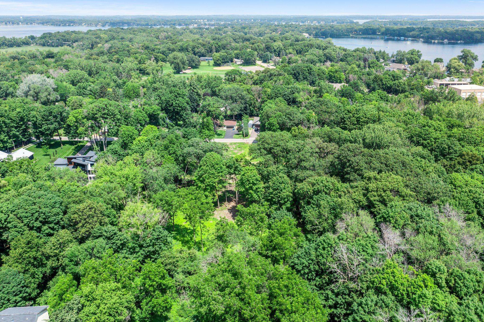 24695 Glen RD, Excelsior, MN 55331