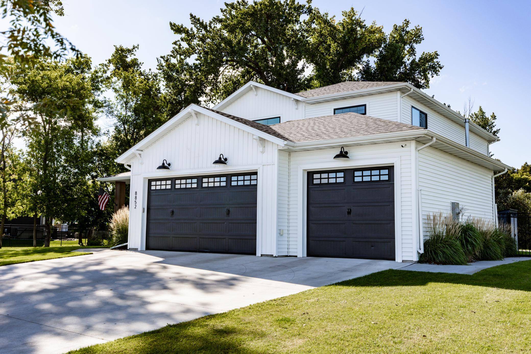 8852 Lost River RD, Horace, ND 58047