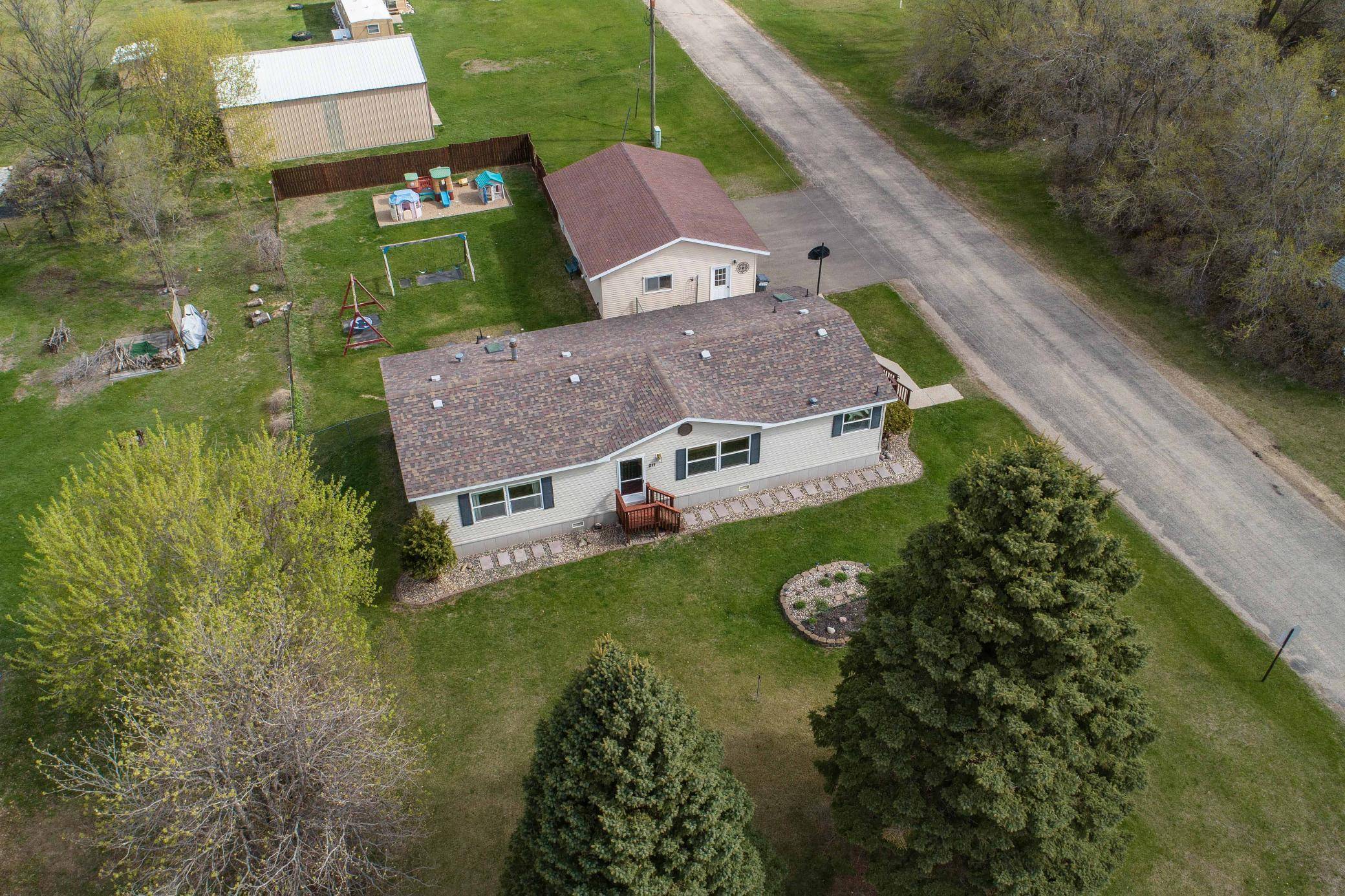 211 E Central AVE, Clitherall, MN 56524