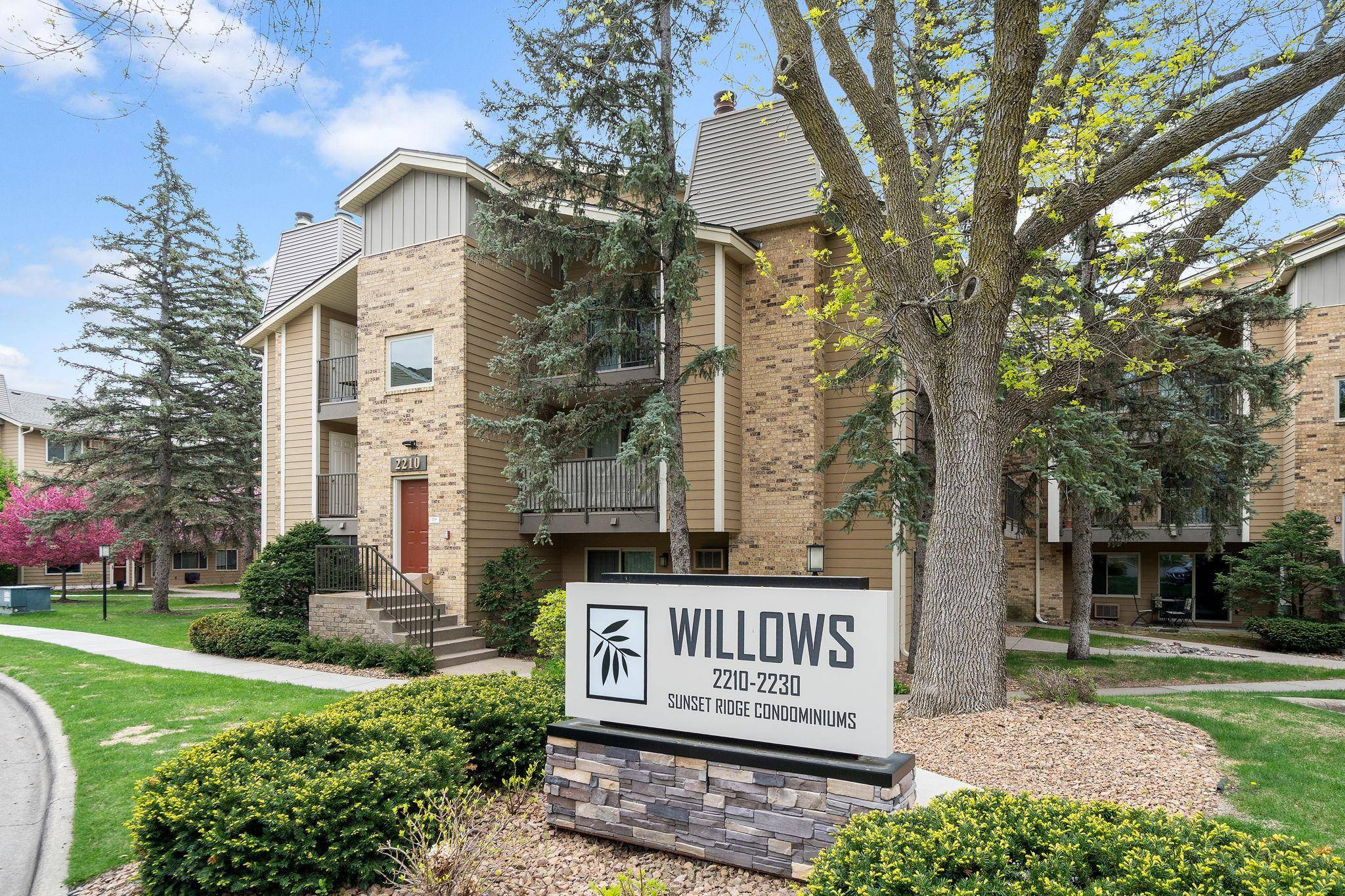 2210 Ridge DR #31, Saint Louis Park, MN 55416