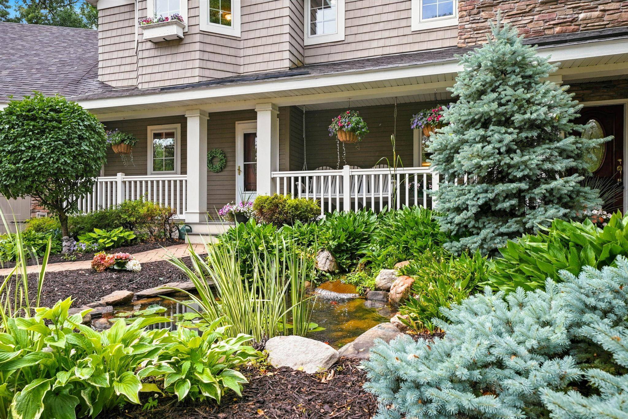 21420 Crimson CT, Lakeville, MN 55044