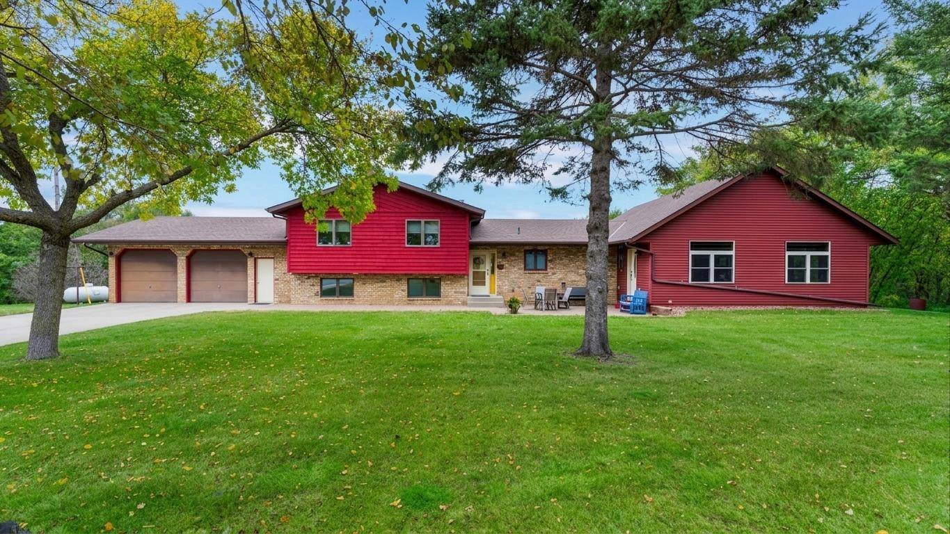 22364 45th AVE, Saint Augusta, MN 56301