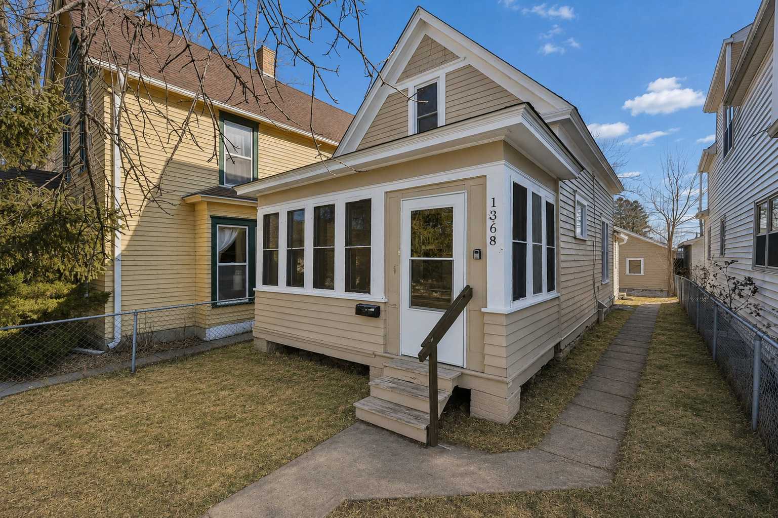 1368 Payne AVE, Saint Paul, MN 55130