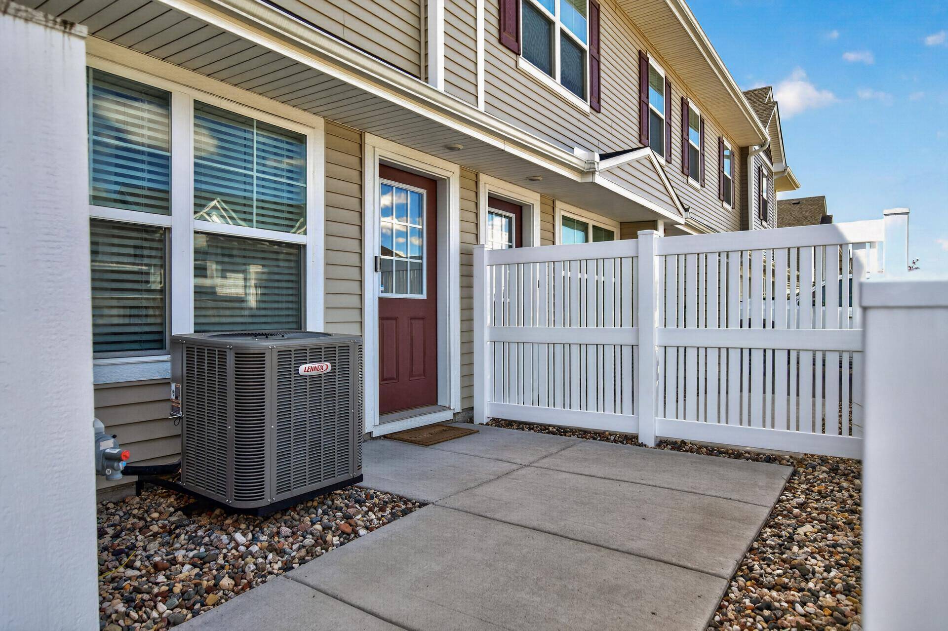 8076 150th PL NW, Anoka, MN 55303