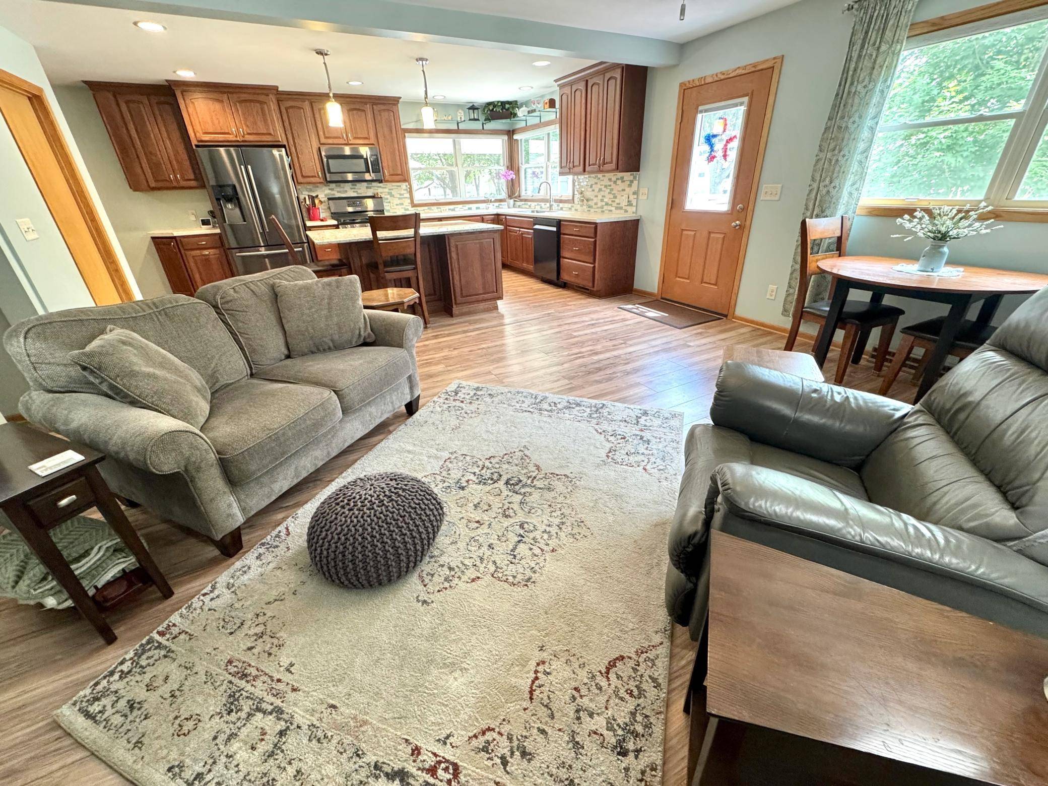 608 Elaine AVE, Marshall, MN 56258
