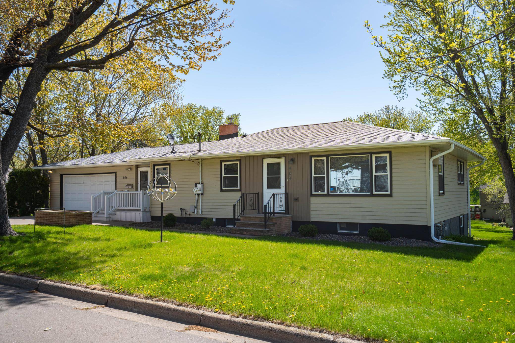 404 4th ST N, Sauk Rapids, MN 56379