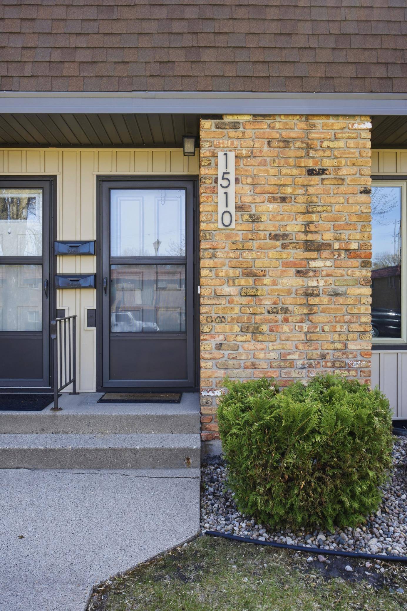 1510 16 1/2 ST S, Fargo, ND 58103