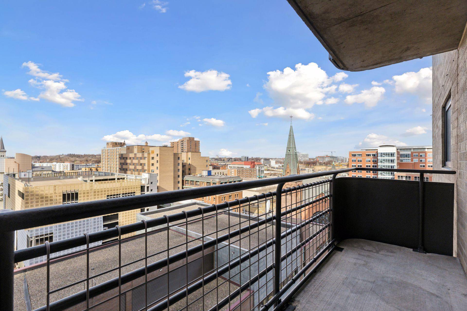 66 9th ST E #1609, Saint Paul, MN 55101