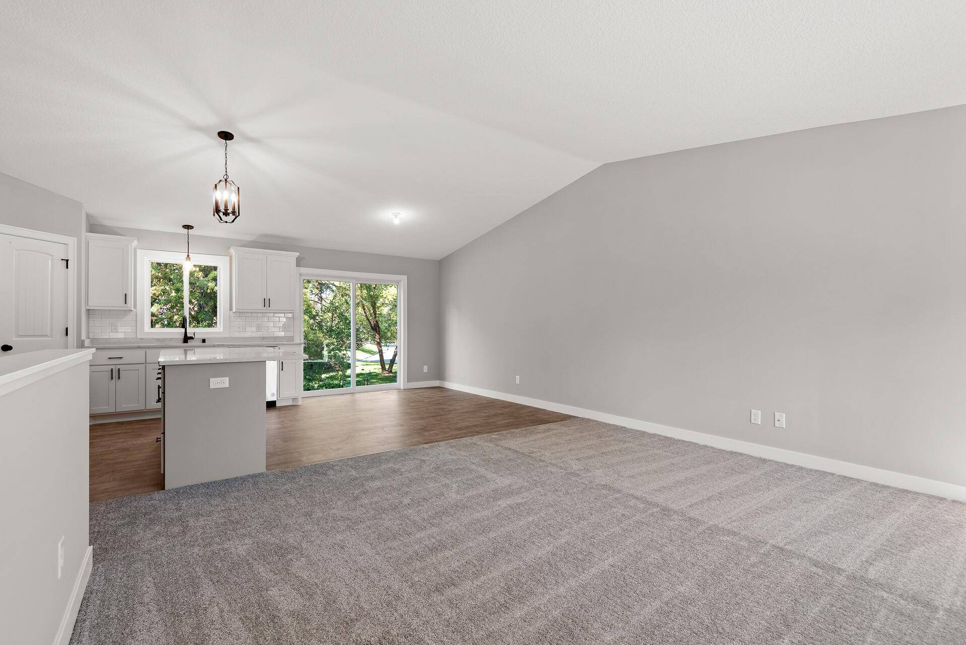000 N Enchanted DR NW, Andover, MN 55304