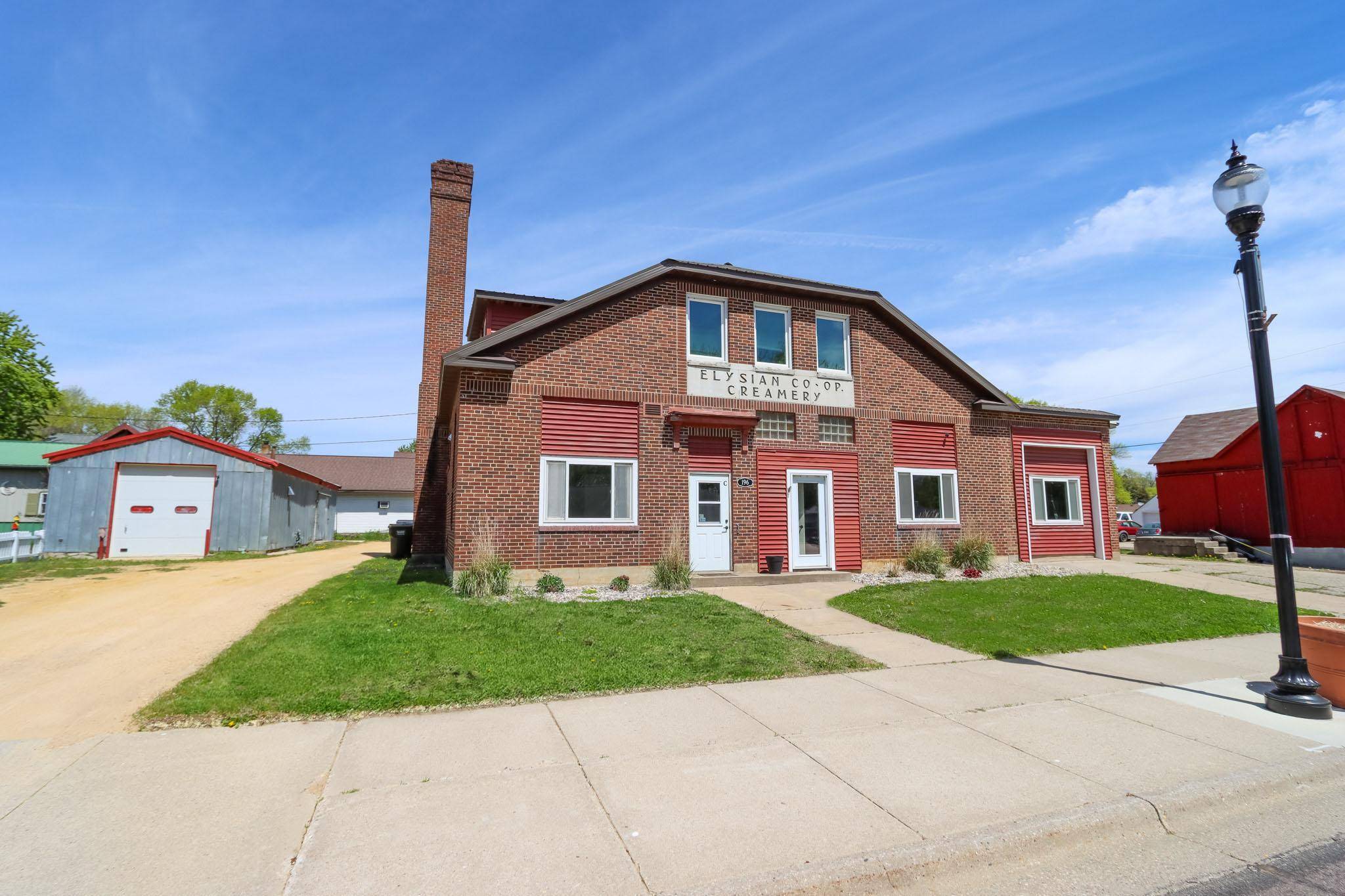 196 Main ST W, Elysian, MN 56028