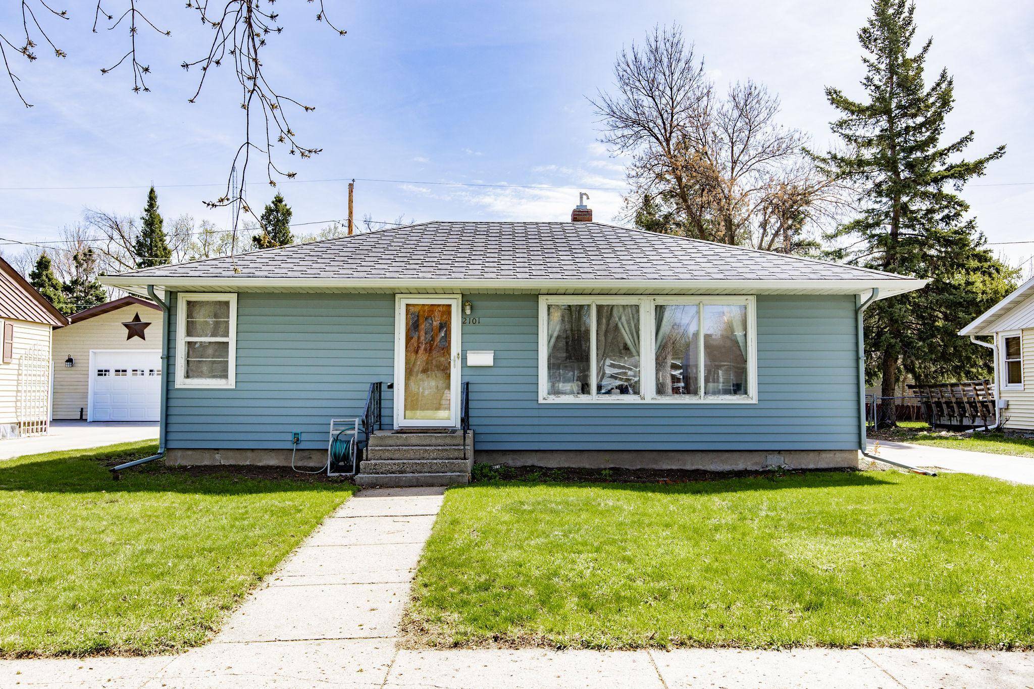 2101 7th ST N, Fargo, ND 58102