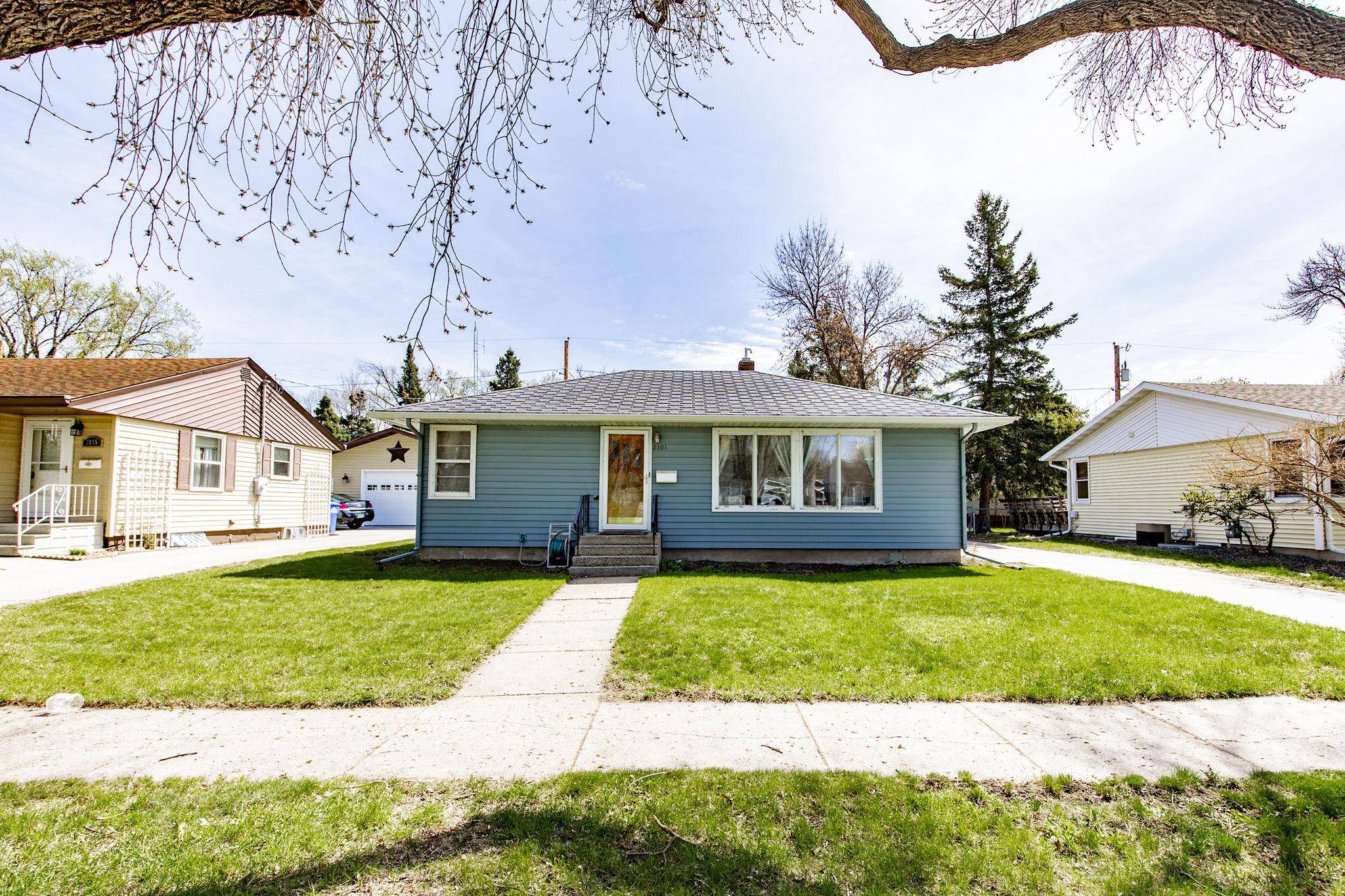 2101 7th ST N, Fargo, ND 58102
