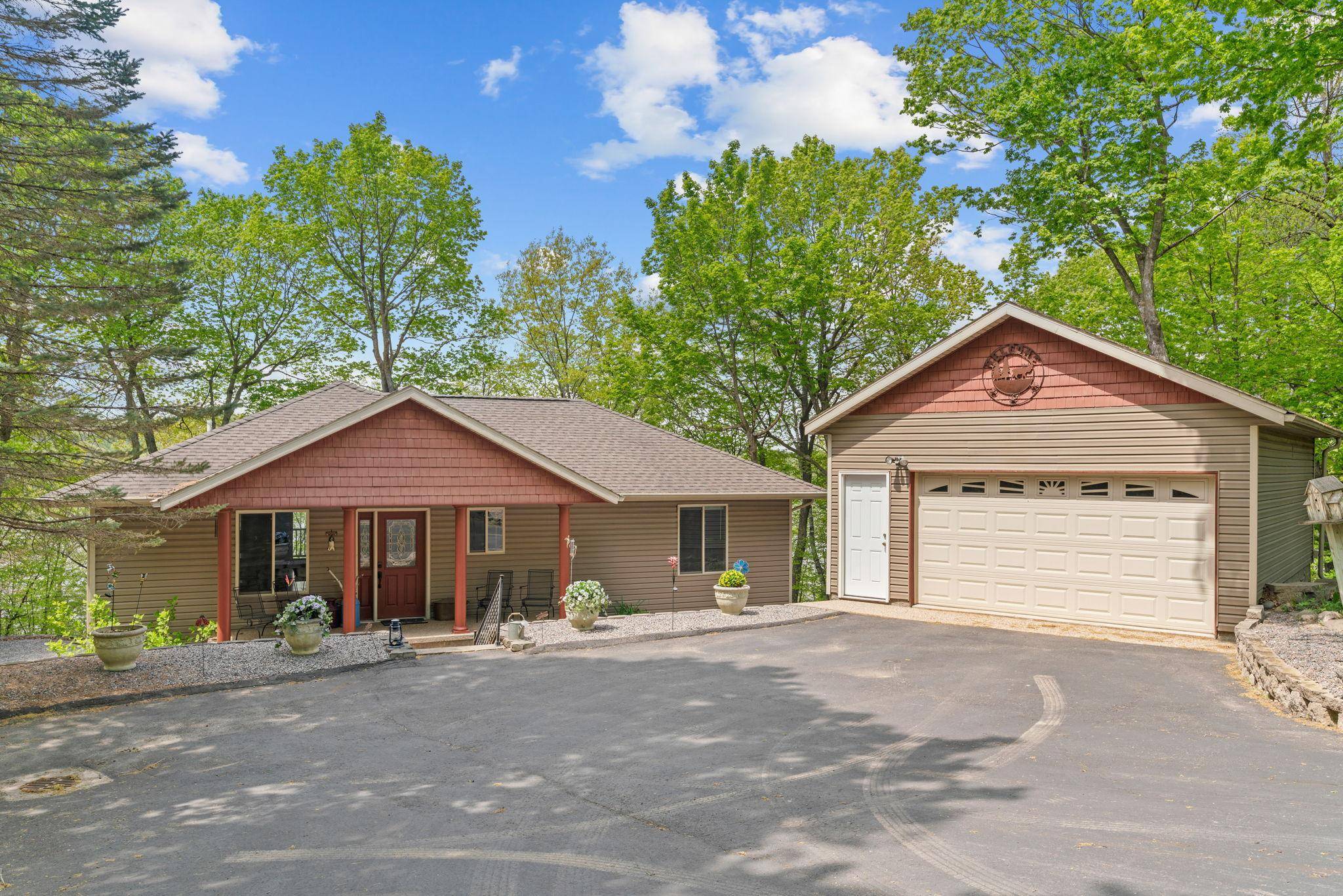 10039 Amigo TRL, Grey Eagle, MN 56336