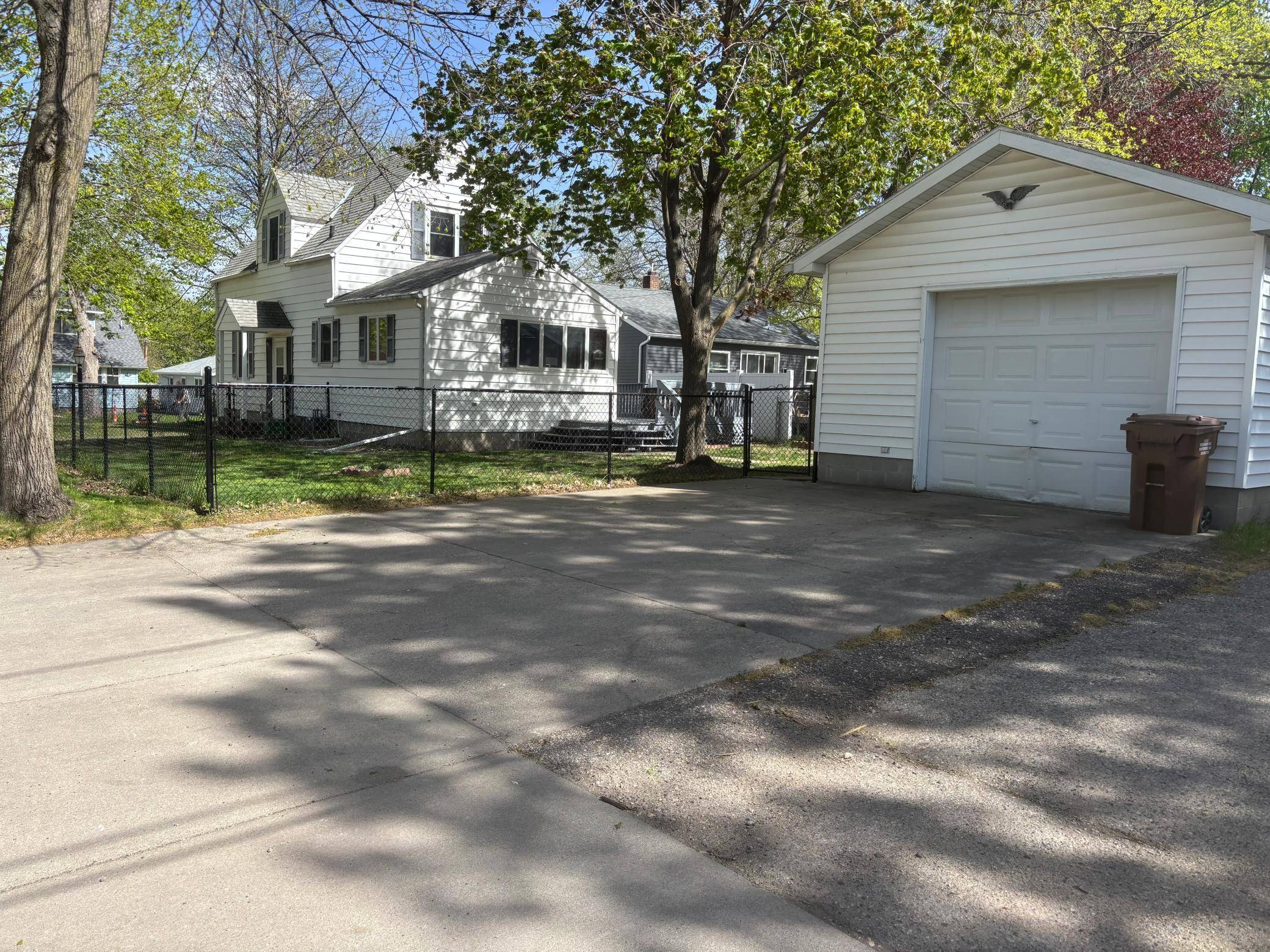 121 N 10th ST, Montevideo, MN 56265