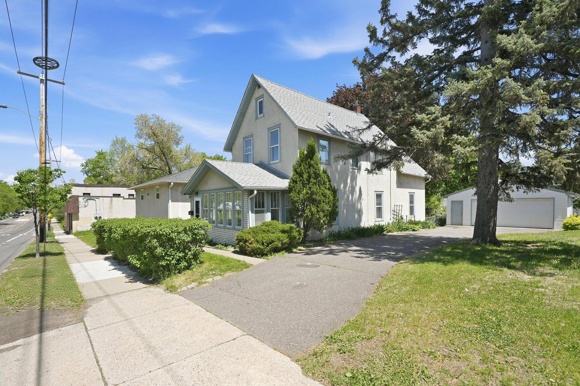 1070 Dale ST N, Saint Paul, MN 55117