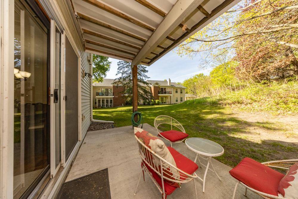 723 Larpenteur AVE E #723A, Maplewood, MN 55117