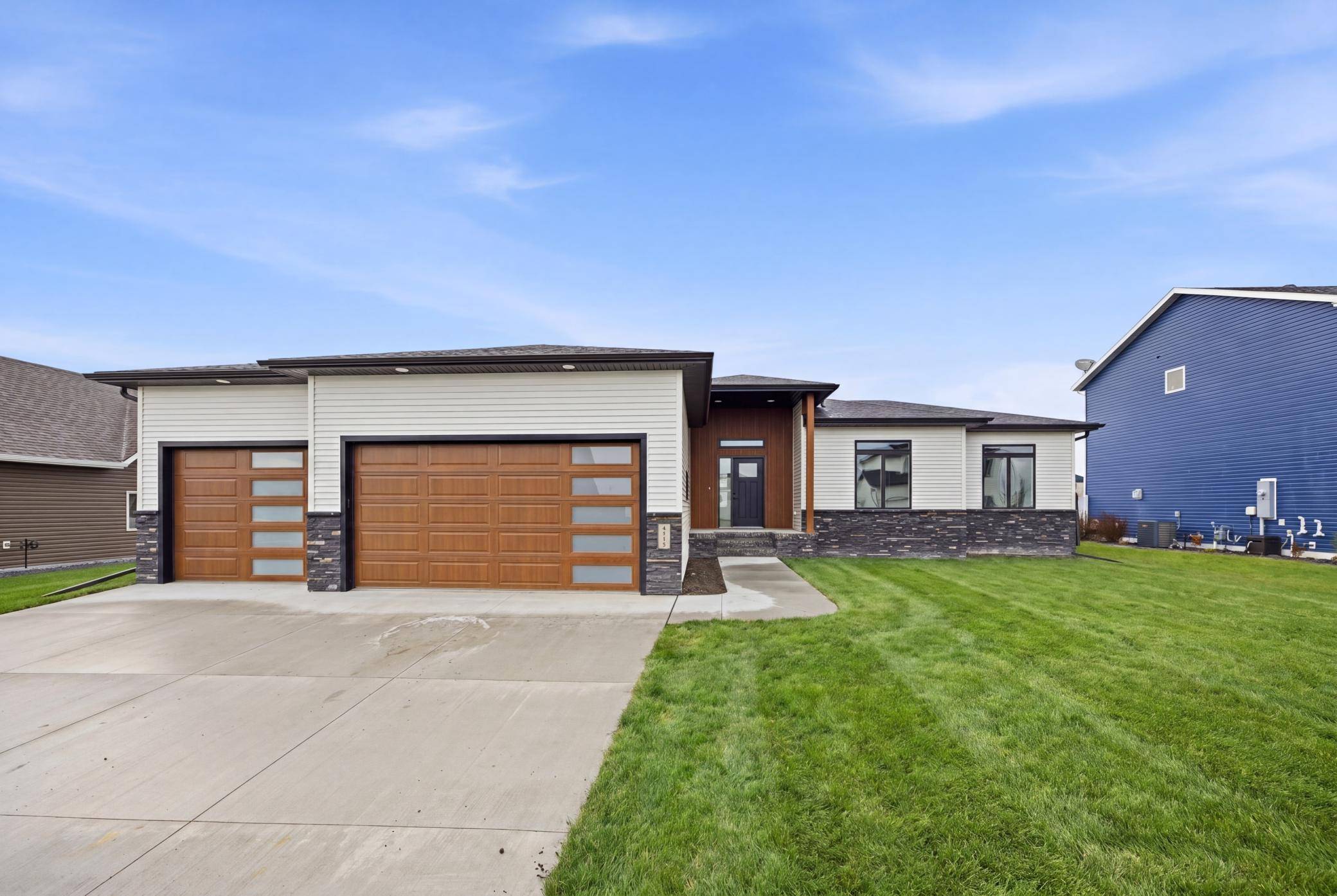 4328 23rd AVE S, Moorhead, MN 56560