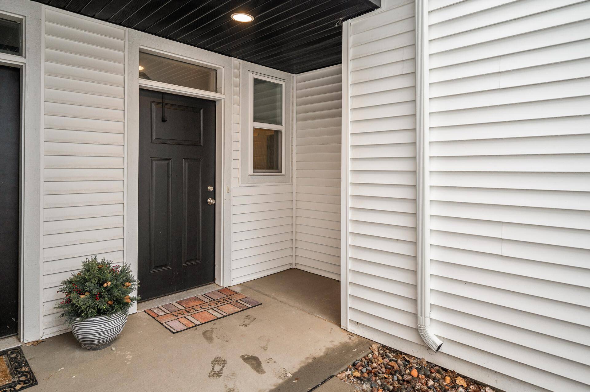2117 Cleveland LN S, Cambridge, MN 55008