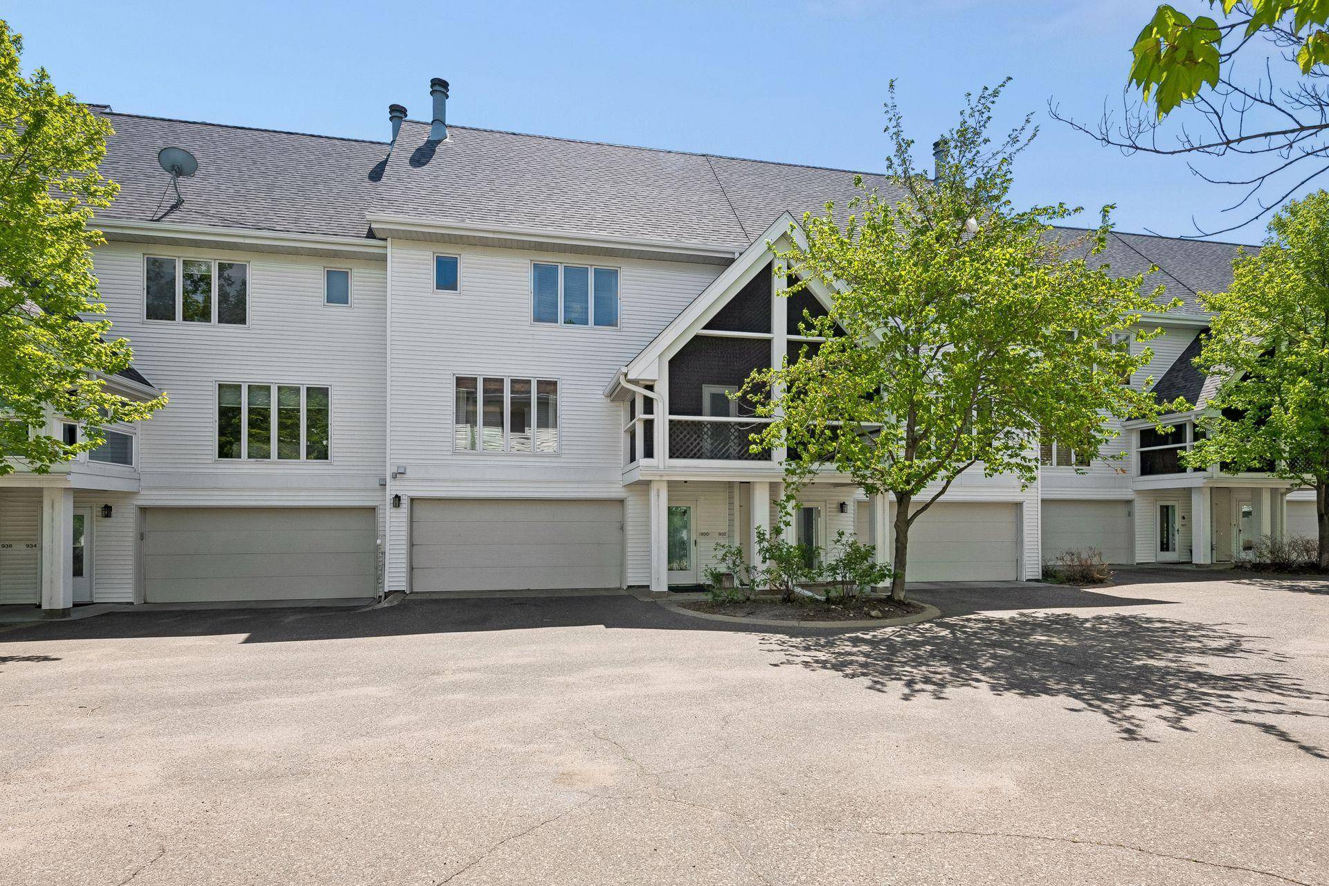 930 Dartmouth PL SE, Minneapolis, MN 55414