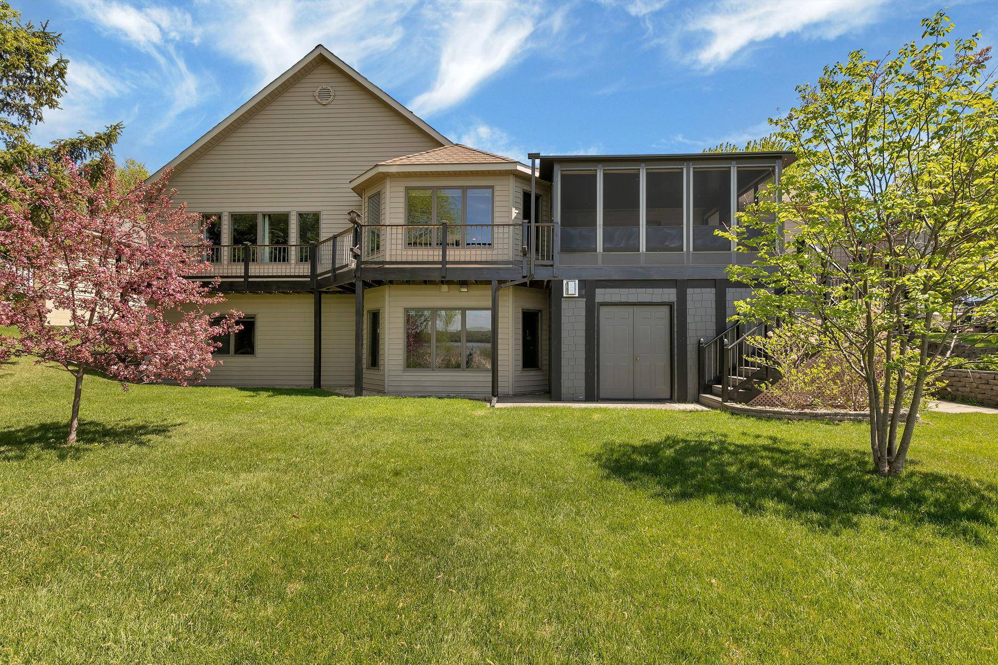 410 Sundown DR, Avon, MN 56310