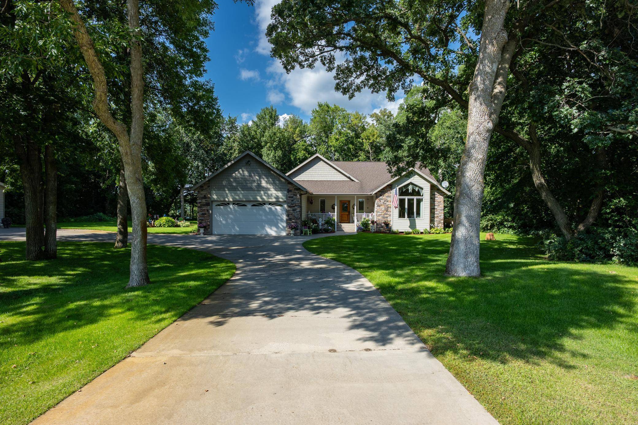 8612 S Union Lake DR SE, Alexandria, MN 56308